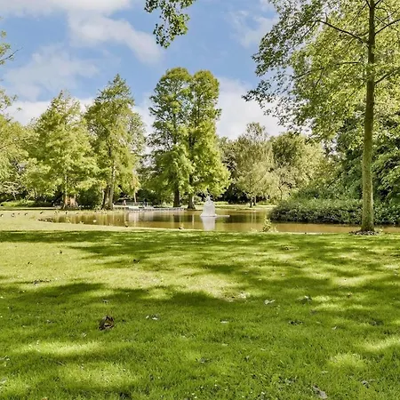 Stylish & Colorful With Large Garden! Apartament Amsterdam